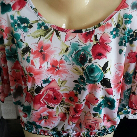 Floral Kimono top by BCX size L NWOT - Picture 2 of 3