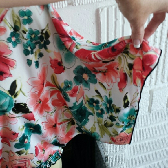 Floral Kimono top by BCX size L NWOT - Picture 3 of 3