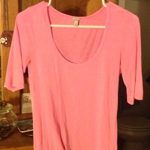 Scoop neck J Crew shirt & American apparel Capris