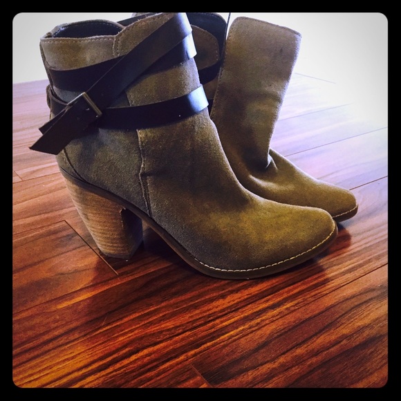 dolce vita booties!! Super cute