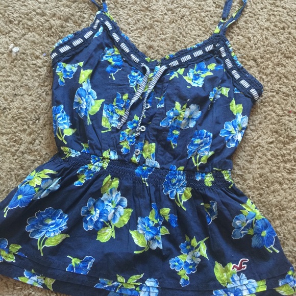 New Hollister tank top Size small