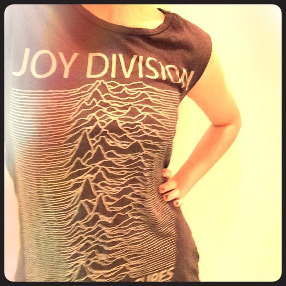 UO Joy Division Muscle tee🎶🎶