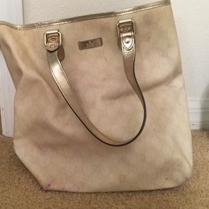 authentic Gucci bag /damaged