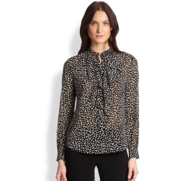 Like New Silk Tory Butch Top 💕