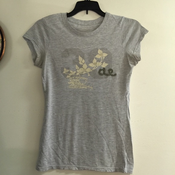 American Eagle Outfitters Small Top T-Shirt - Picture 2 of 3