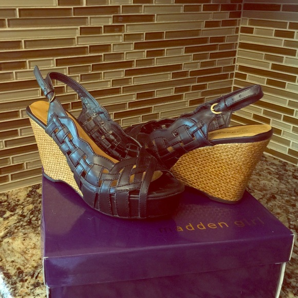 Madden Girl Black Wedges