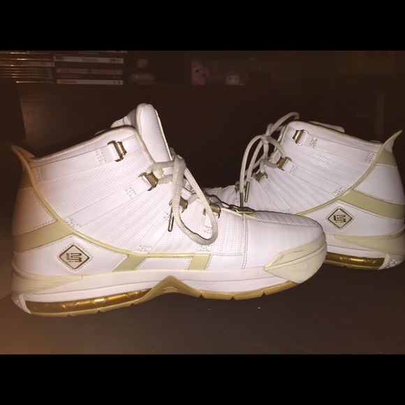 Lebron Zoom 3 (2006) - Picture 3 of 3