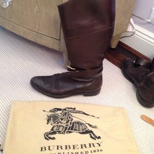 Burberry Brown riding boots