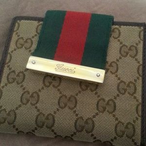 💯Authentic Gucci wallet 24hr sale 🙈