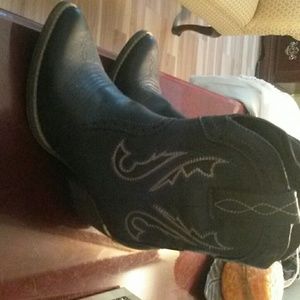 Brand new, never worn cowboy boots