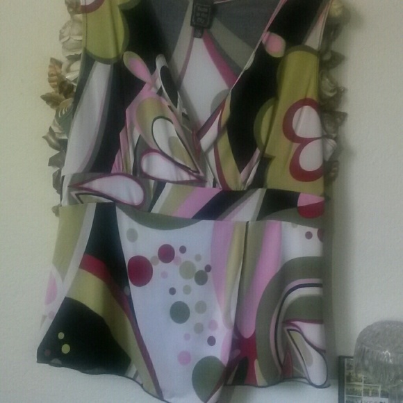 Colorful Blouse - Picture 2 of 3