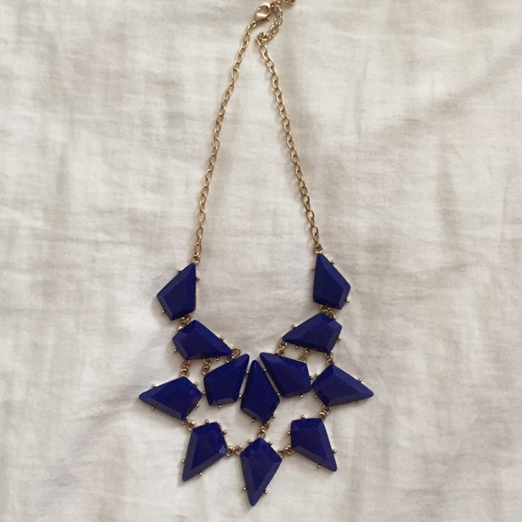 Super cute dark blue necklace