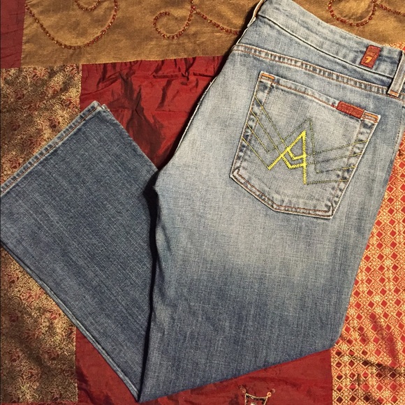 7 For All Mankind "A" pocket cropped jeans!