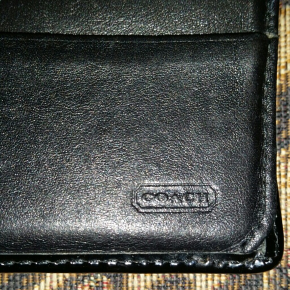 Beautiful patent leather coach - Picture 3 of 3