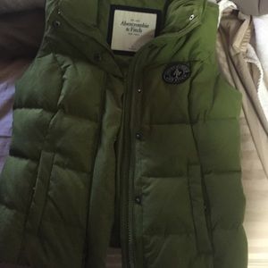 Abercrombie & Fitch puffer vest