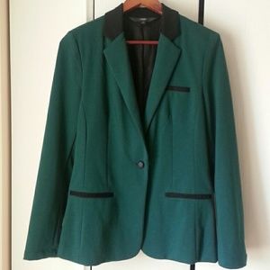 Green cloth blazer