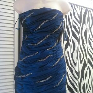 Elegant short blue homecoming party dress