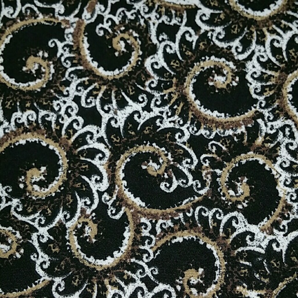 ♠️ 3 PRETTY TOPS: 3/4 SLEEVE, Paisley Print - Picture 3 of 4