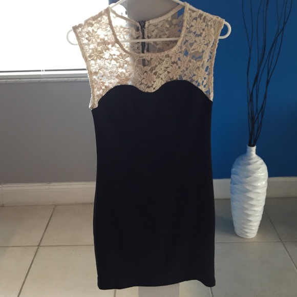 little black dress with meshed flowery top & back. - Picture 1 of 4
