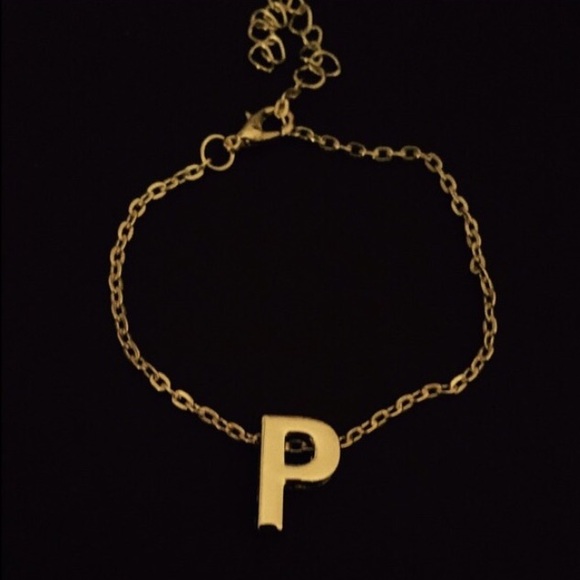 Gold initial bracelet (P)