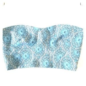 TOPSHOP Blue floral crop top