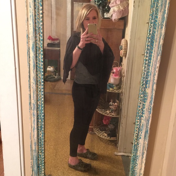 Meet your Seller ππΌ - Picture 3 of 4