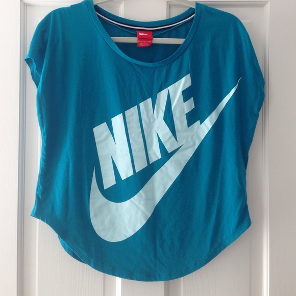 Nike short sleeve top