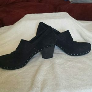 Suede Dansko shoes size 40