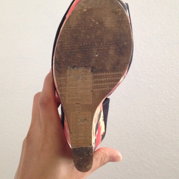 Orange/Black Floral Suede Wedges - Picture 4 of 4