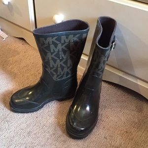 Michael kors rain boots