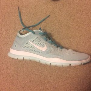 Nike tennis shoes