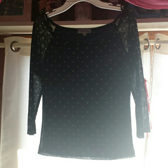 Polka dot 3/4 sleeve shirt