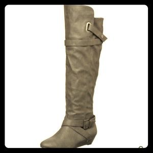 Madden Girl ZEDA Boot - Grey