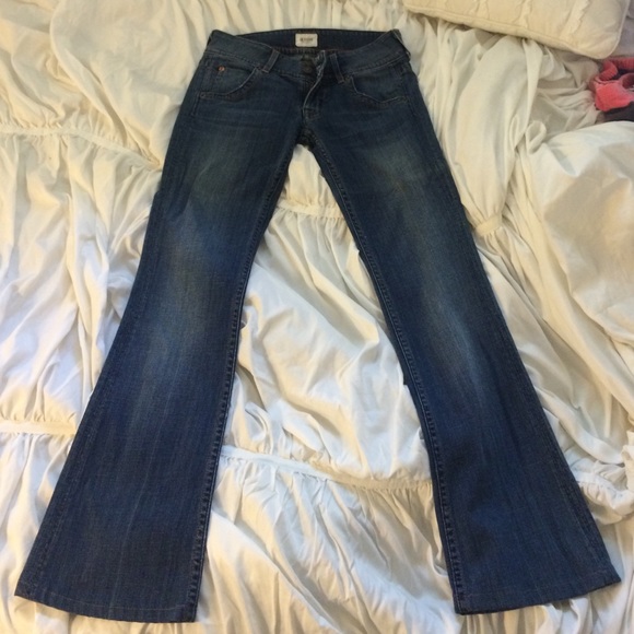 ON HOLD Hudson flare jeans - Picture 1 of 2