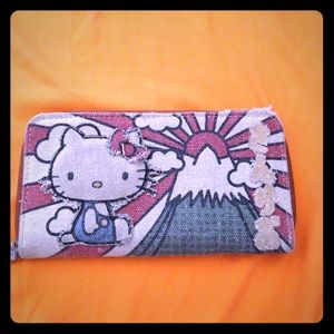 Super Cute Hello Kitty Wallet! 💕