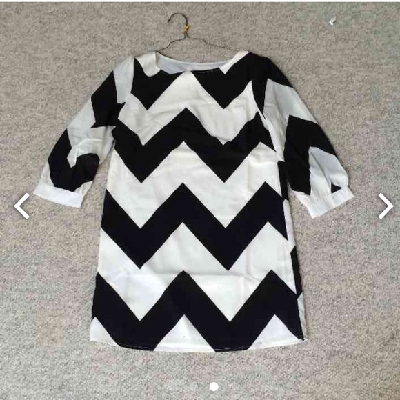 Brand new never worn Tobi dress - Picture 3 of 4