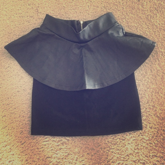 LF leather pre plum skirt XS