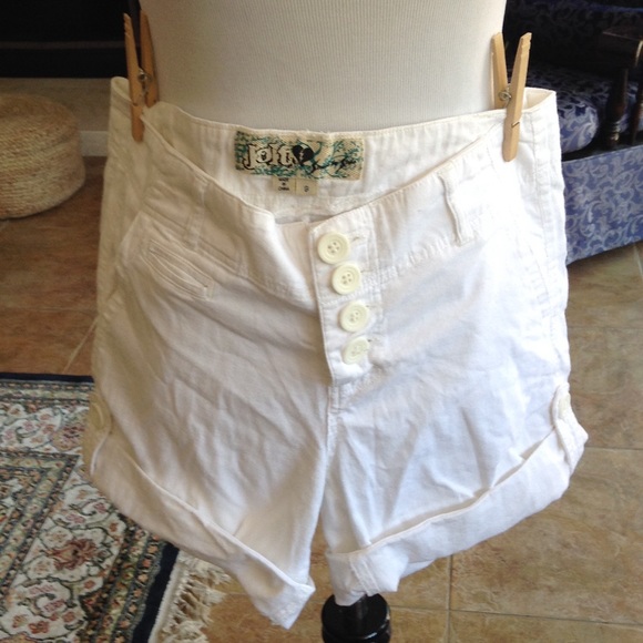 Jolt white shorts