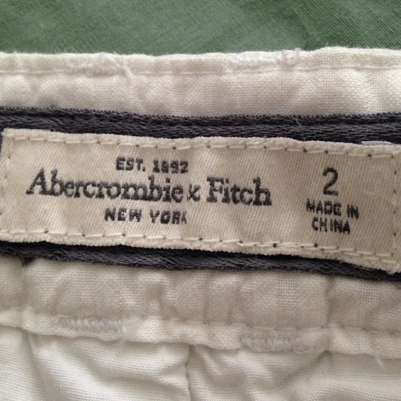 white ambercrombie twill shorts - Picture 4 of 4