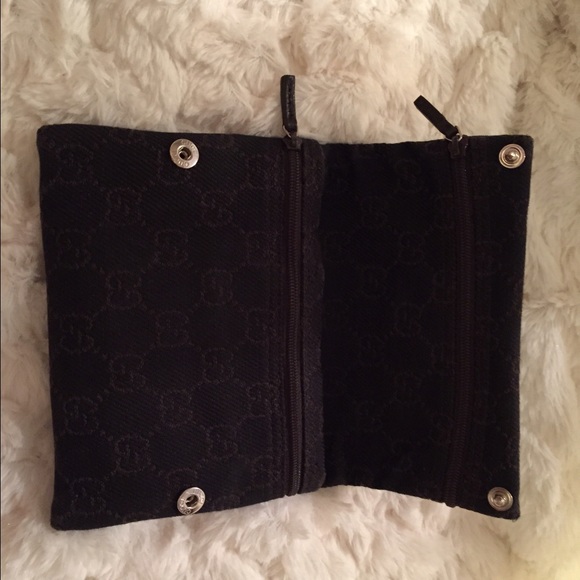 Authentic GUCCI WALLET - Picture 2 of 4