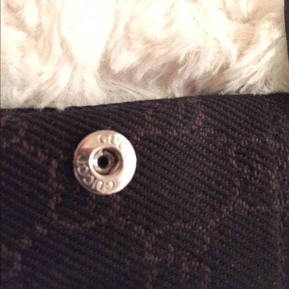 Authentic GUCCI WALLET - Picture 3 of 4