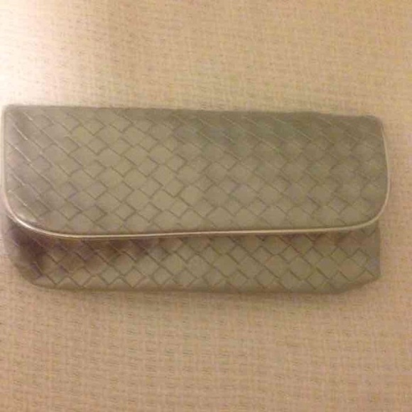 Estee lauder silver clutch makeup case