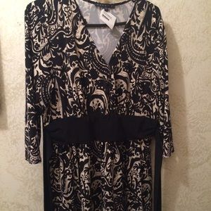 Maternity dress. Size XL. New with tags.