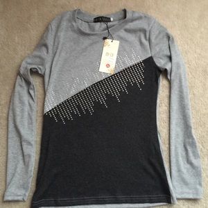Two gray tones shirt