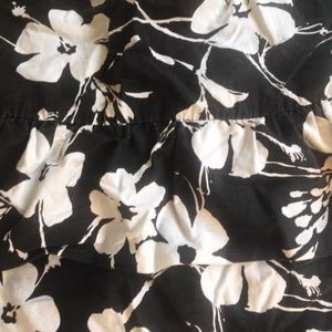 Roxy Skirts - Roxy Ruffle Black & White Floral Skirt - XL Roxy Skirts - Roxy Ruffle Black & White Floral Skirt - XL