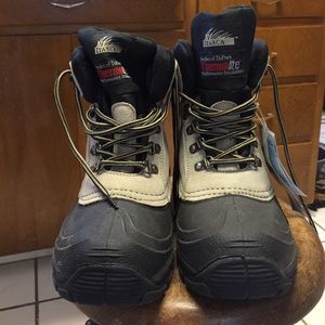Itasca snow boots women's size 8 NWT