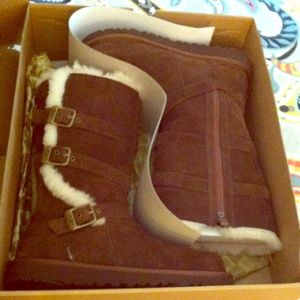 Never used uggs