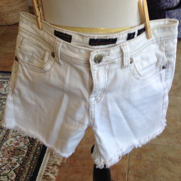 White cutoff