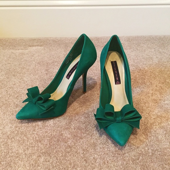 Steve Madden Shoes - Steve Madden Green Bow Heels Size 9 Steve Madden Shoes - Steve Madden Green Bow Heels Size 9