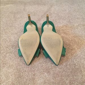 Steve Madden Shoes - Steve Madden Green Bow Heels Size 9 Steve Madden Shoes - Steve Madden Green Bow Heels Size 9